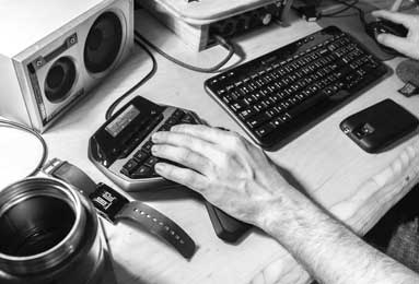 开云app下载-季后赛首战告捷！香港金牛社媒发布解指导赛后表现点评