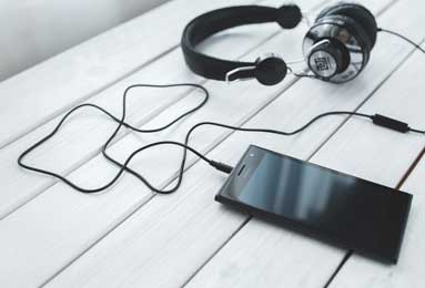 开云体育官网-冬奥余温下的滑雪训练营，第一批吃螃蟹的人怎样了