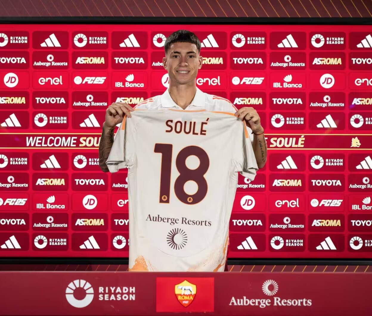 开云体育官网-意媒：多特蒙德与斯图加特瞄准苏莱，罗马拒绝3000万欧元报价