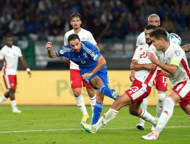 1697329603277067790.jpg 1724386530-612x612.jpg