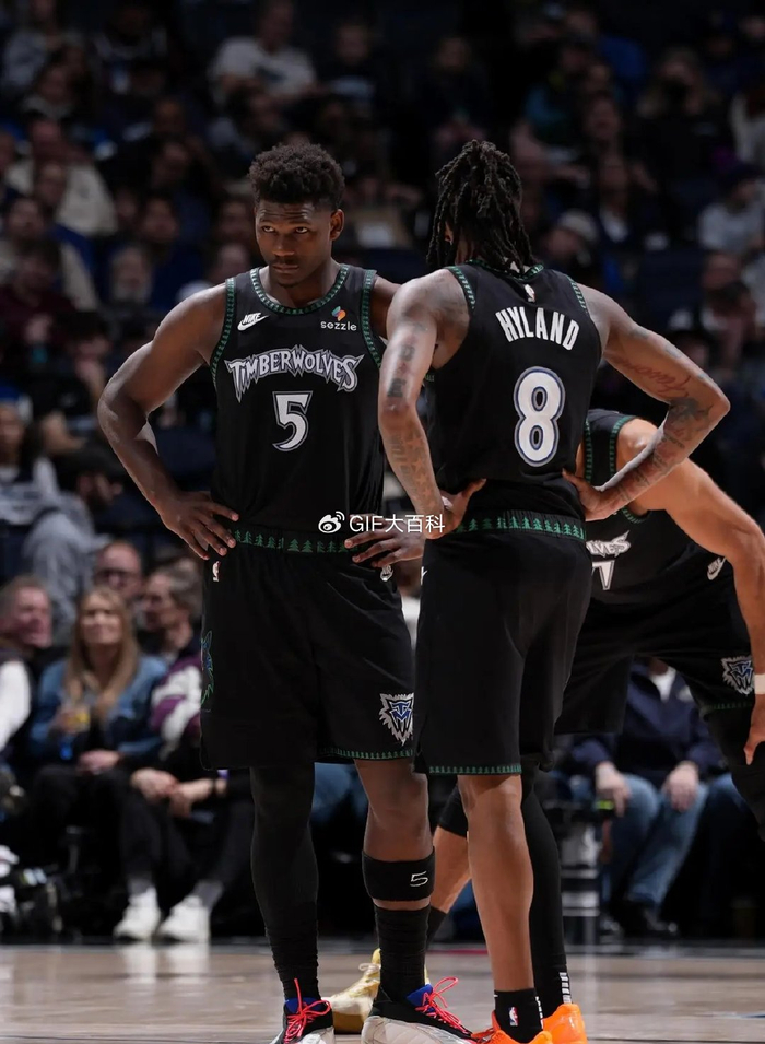 开云体育官网-谁是乔丹？华子41分+5抢断打爆灰熊，末节13分+三分杀死比赛！|森林狼|爱德华兹|乔丹-麦克劳林|明尼苏达森林狼队|体育赛事讨论_新浪体育_新浪新闻